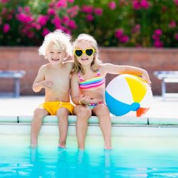 escuela infantil en inglés en Valencia - piscina