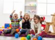 escuelas infantiles en valencia -aula -compañeras
