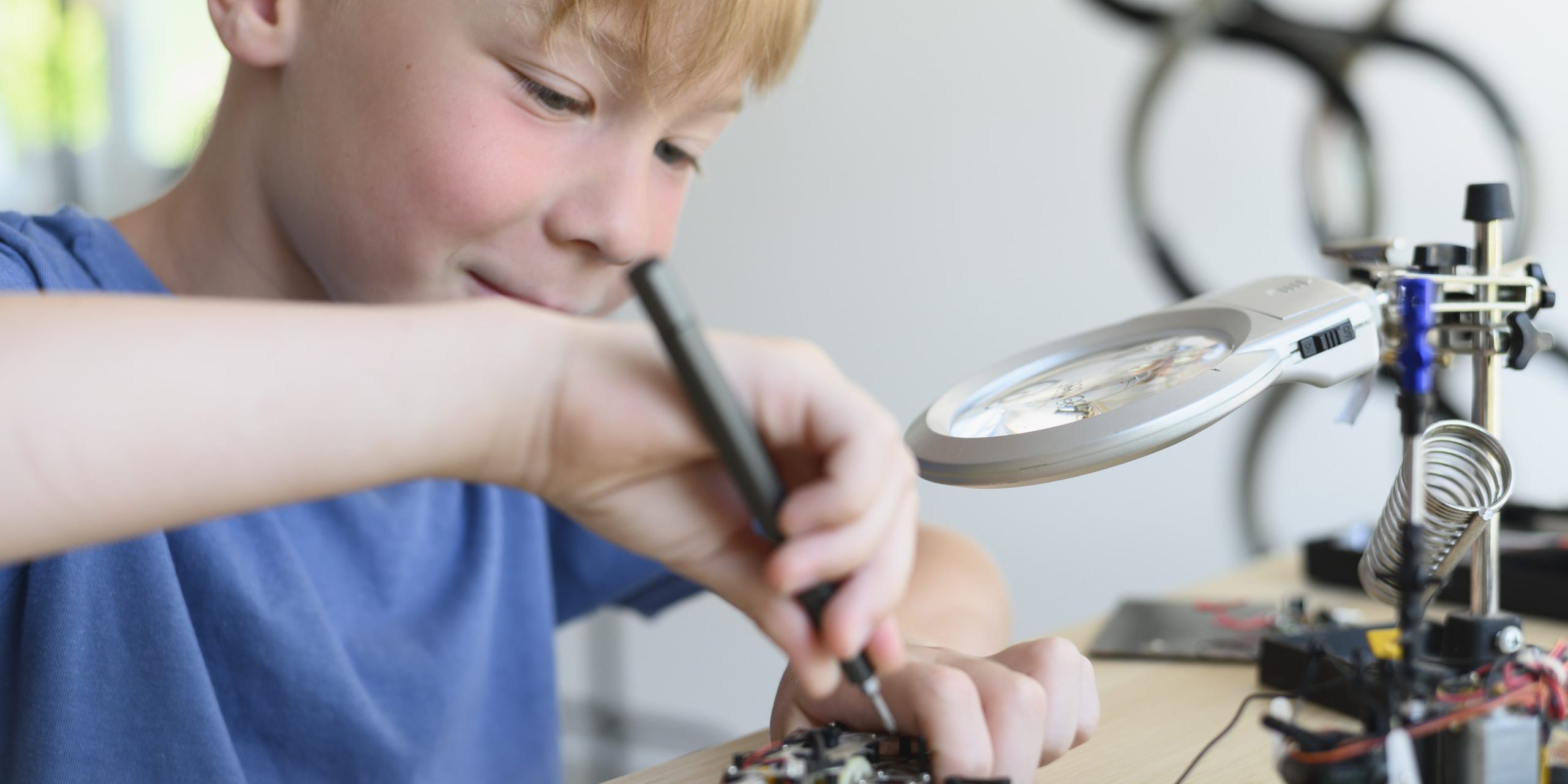 Escuela de verano en inglés en Valencia -robot