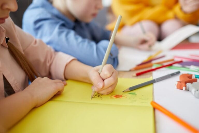 Centro de educación infantil en Valencia – Dibujar Centro de educación infantil en Valencia - Dibujar